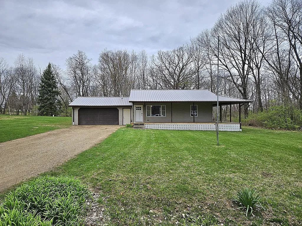 536 Little Big Horn — exterior photo