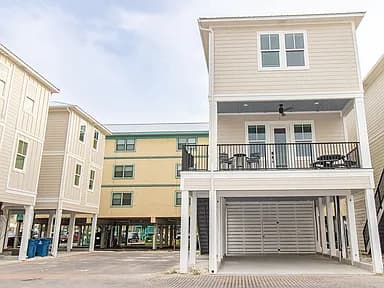 951 W Lagoon Ave — exterior photo