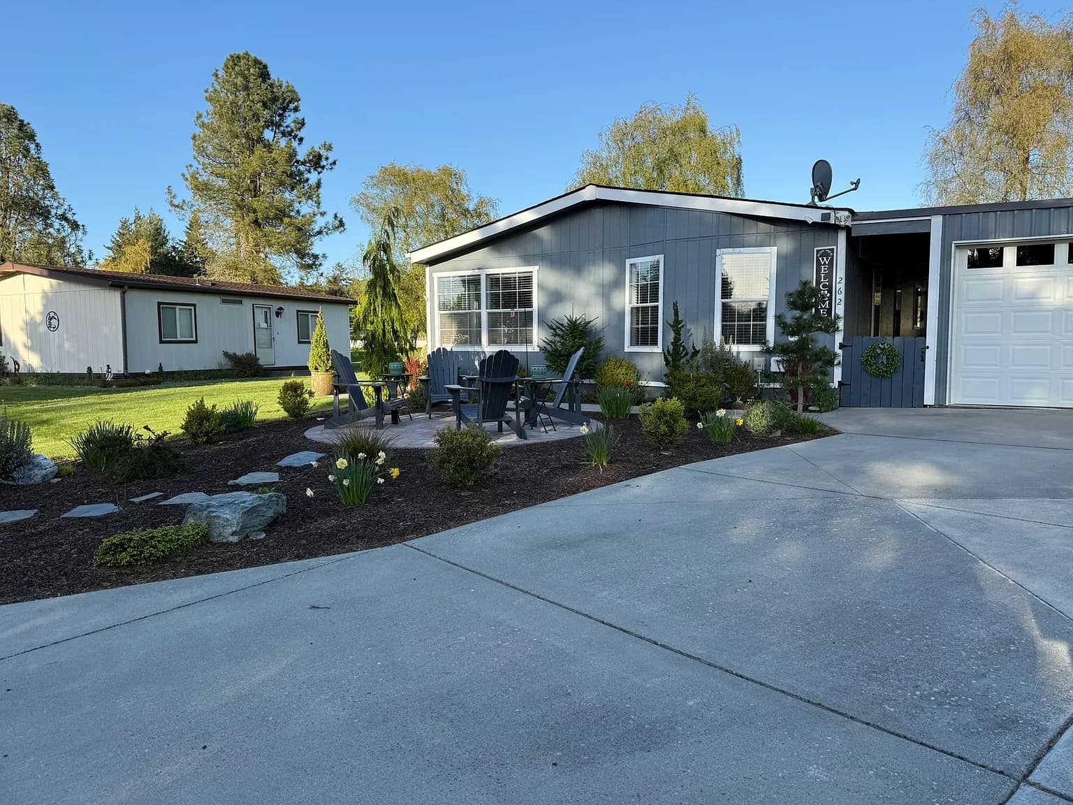 262 Holley Cir — exterior photo