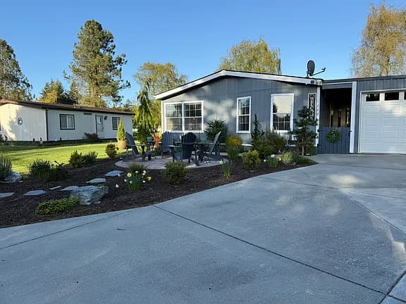 262 Holley Cir — exterior photo