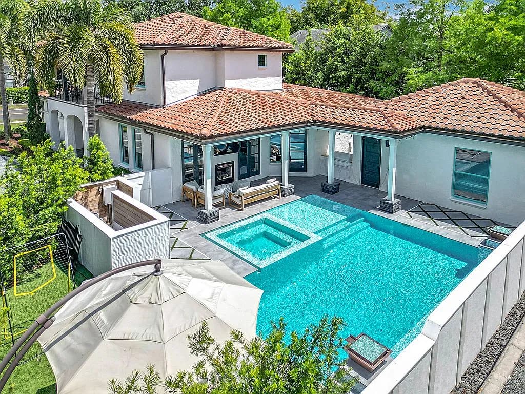 2614 Parkland Dr — exterior photo