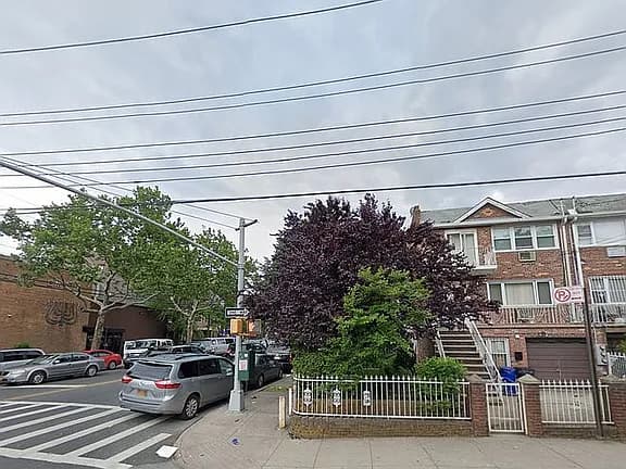 532 E 78th St — exterior photo