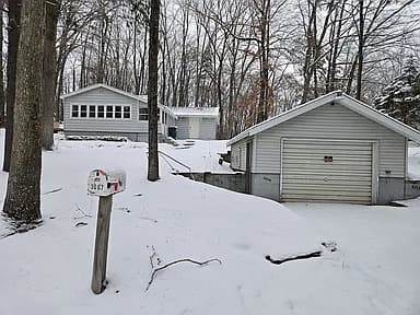 3007 Lockwood St — exterior photo
