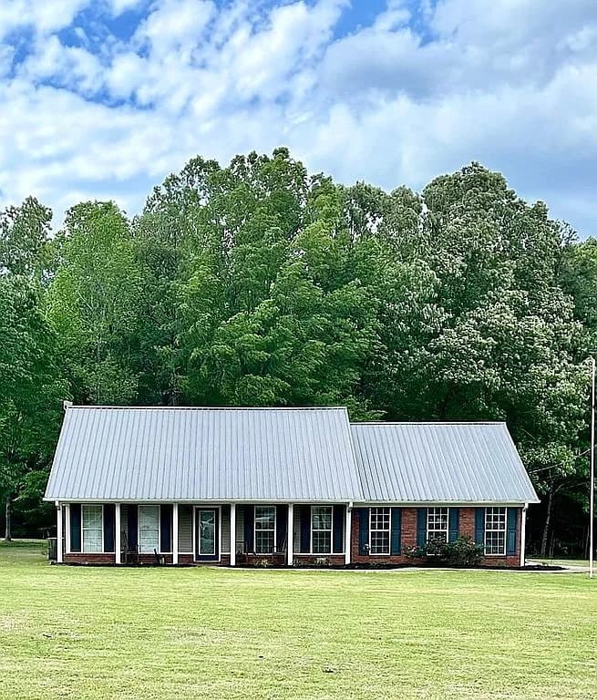 115 Bluegrass Dr — exterior photo