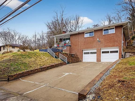 6361 Leechburg Rd — exterior photo