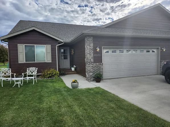 6545 Wellington Ct — exterior photo