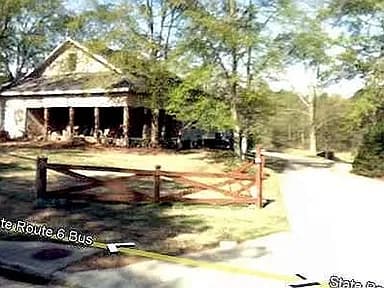 4038 Brownsville Rd — exterior photo