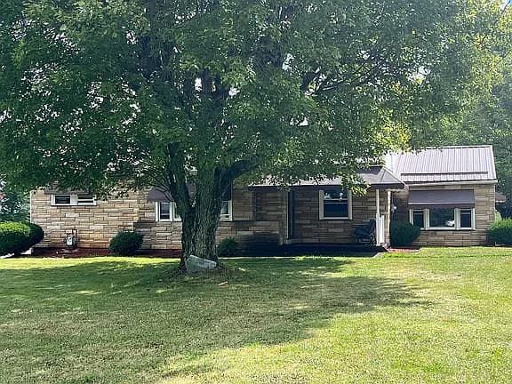 18422 Bennetts Valley Hwy — exterior photo