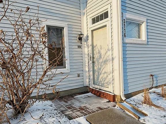 3116 Bromley Pl — exterior photo