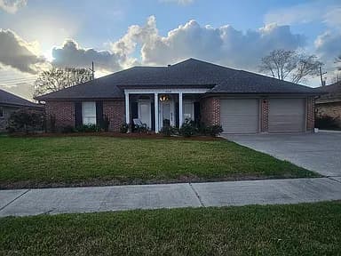 608 Vanessa Dr — exterior photo