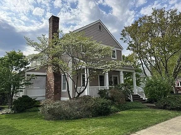 615 Yardley Ln — exterior photo