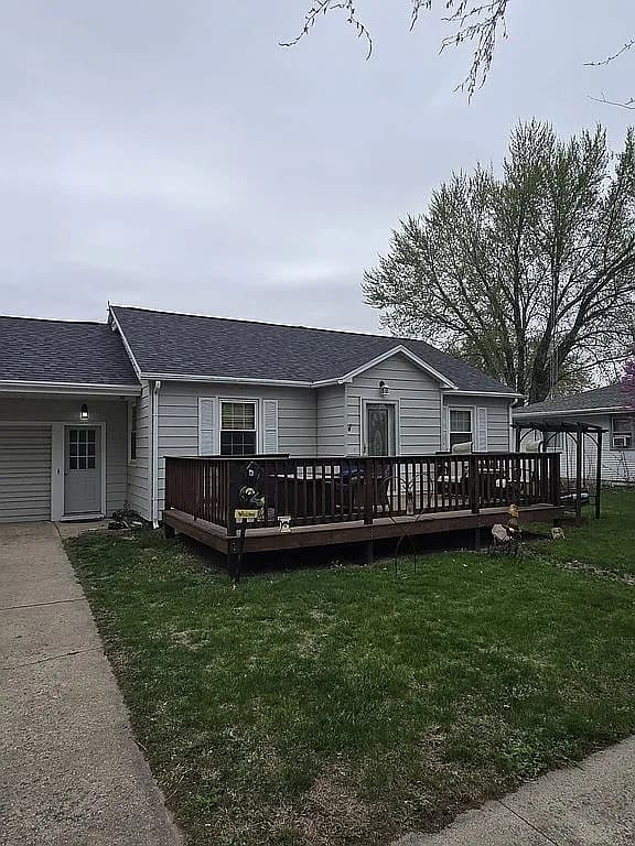 127 N Blossom St — exterior photo