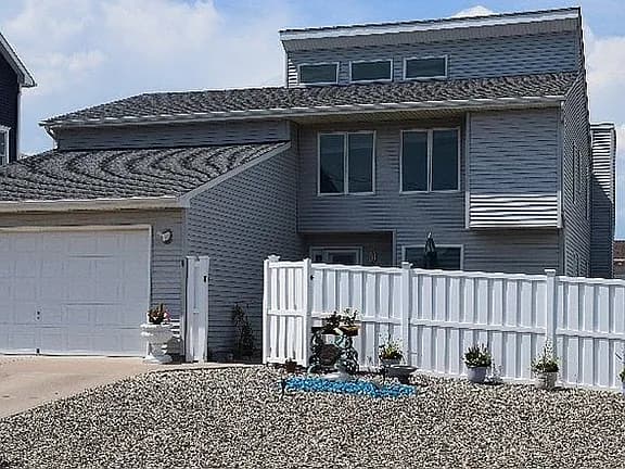 1227 Varuna Dr — exterior photo