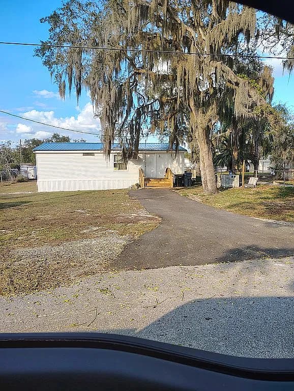 2525 Panfish Dr — exterior photo