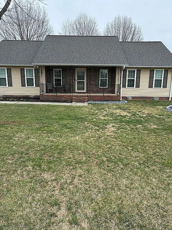 209 Charleston Ridge Dr — exterior photo