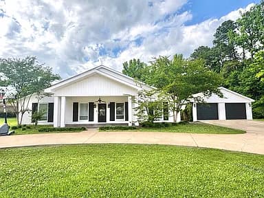 1601 Feemster Lake Rd — exterior photo