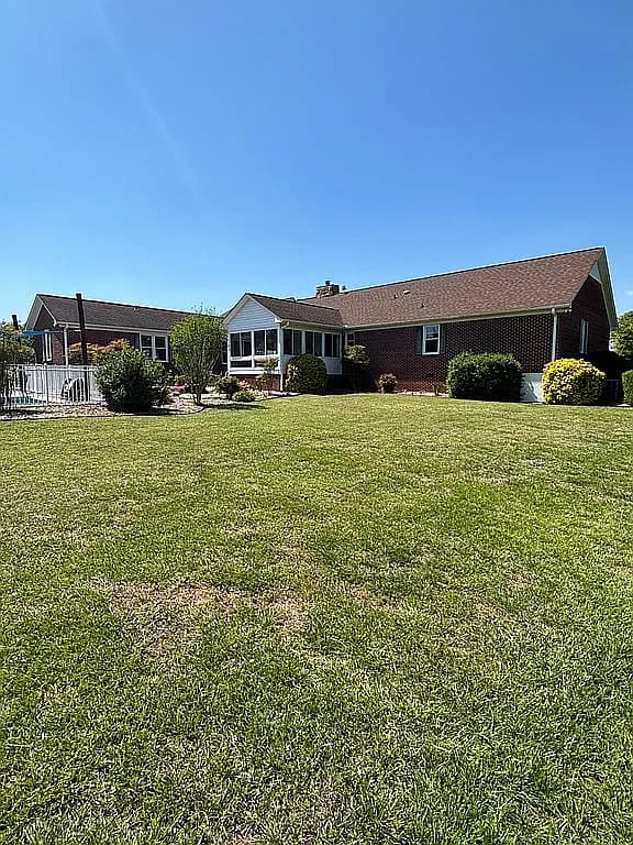 632 Circle Dr — exterior photo