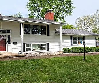 307 Franklin Ave — exterior photo