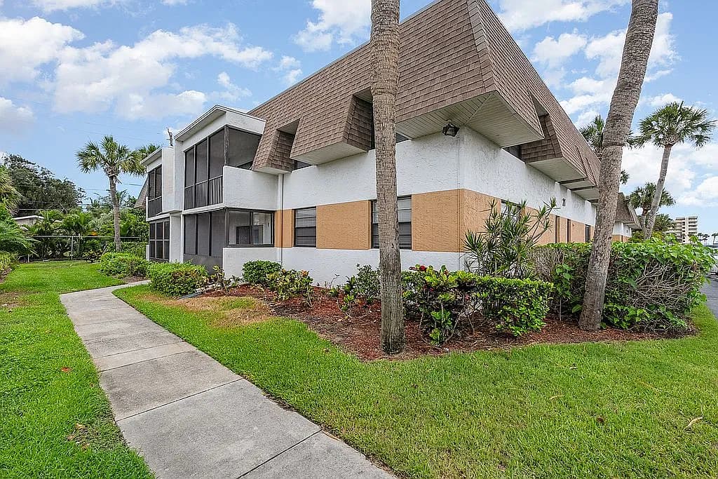 2700 N Highway A1a APT 21-103 — exterior photo