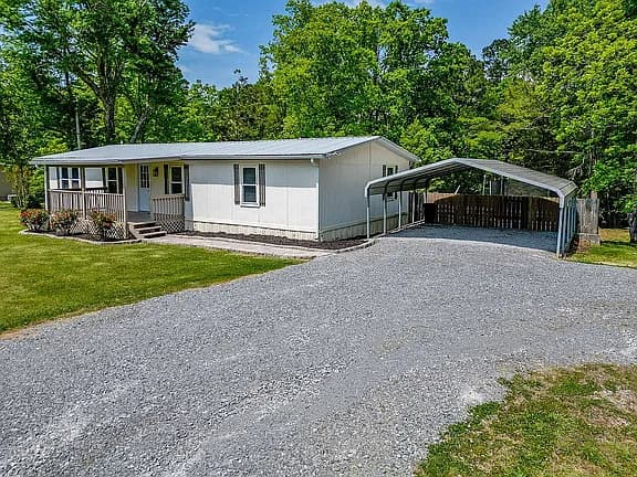 1595 Legg Hollow Rd — exterior photo