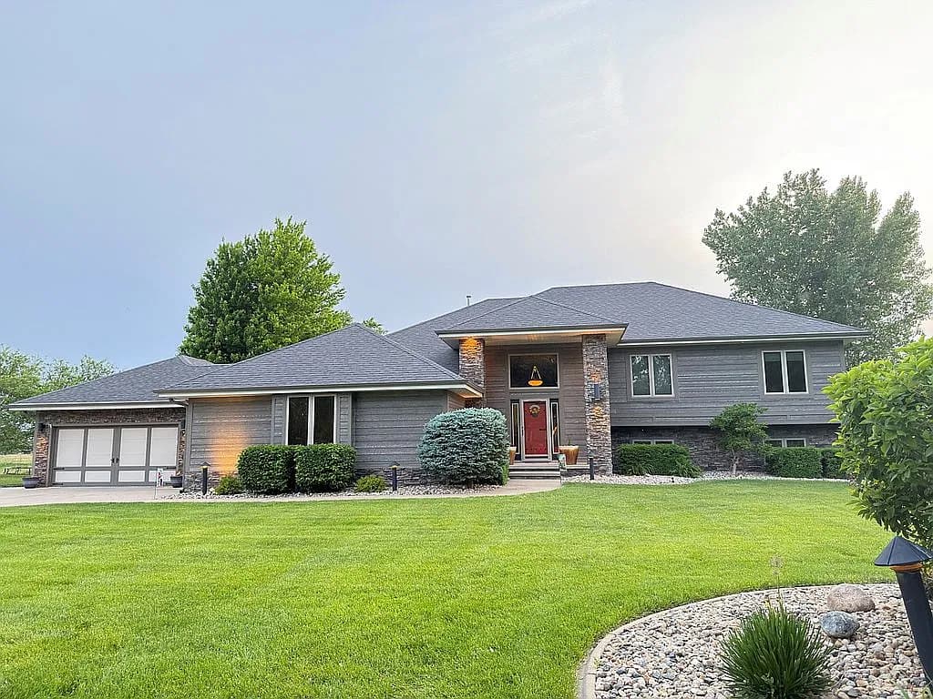 909 Wynstone Dr — exterior photo