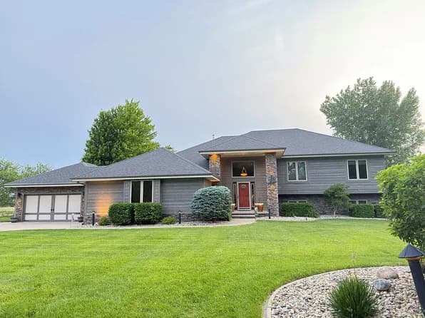 909 Wynstone Dr — exterior photo