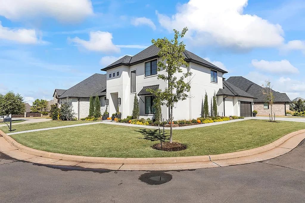 15700 Via Sierra — exterior photo