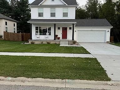 806 Starlight Way — exterior photo