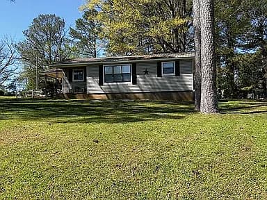 126 McFoilton Ln — exterior photo