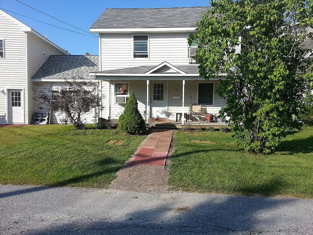 10 Jackson St — exterior photo