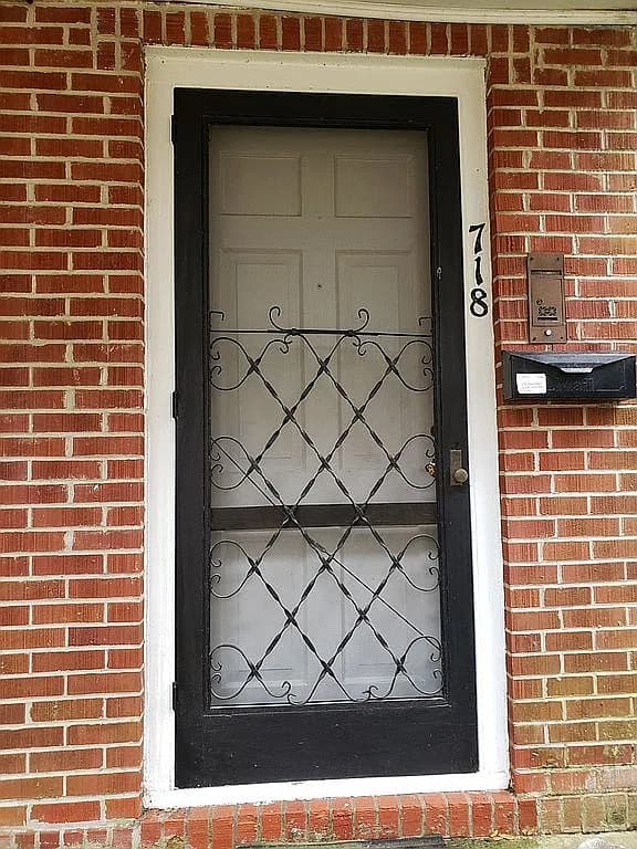 718 Carol Marie Dr — exterior photo