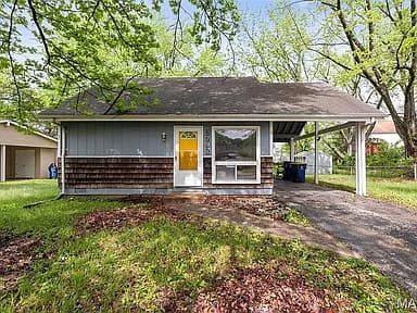 2797 Dawnview Dr — exterior photo