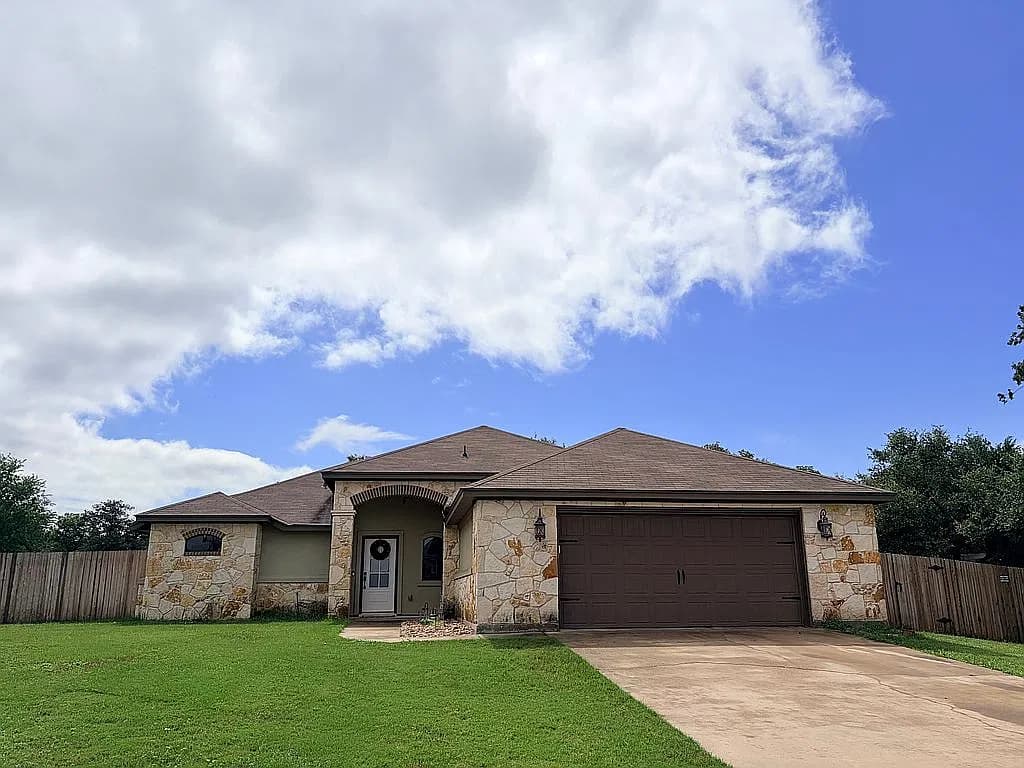 152 Fort Donelson Dr — exterior photo