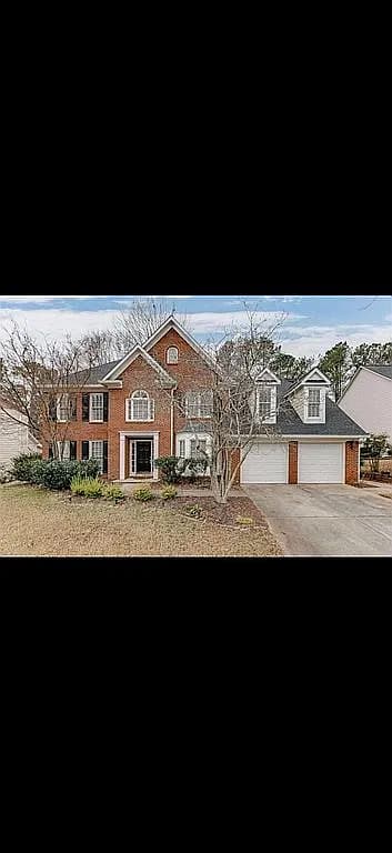 300 Channings Lake Dr — exterior photo