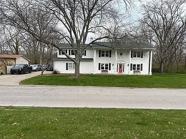 1000 Leisure Ln — exterior photo