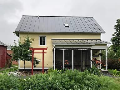 34 Sprout St — exterior photo