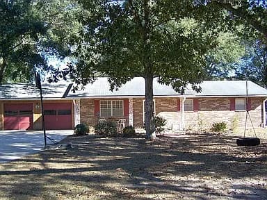 331 SW Angela Ter — exterior photo