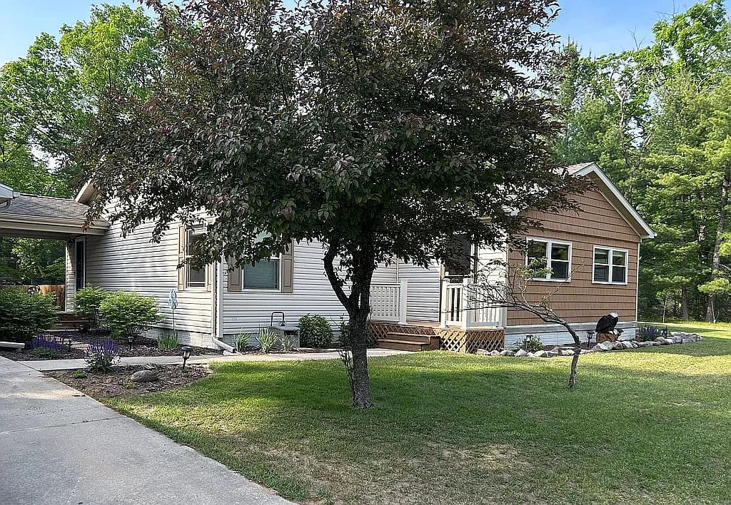 545 Pineridge Ct — exterior photo