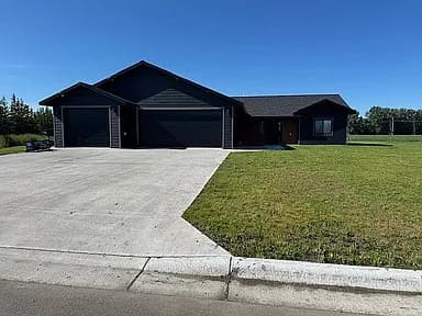 108 Tamarack Dr SE — exterior photo