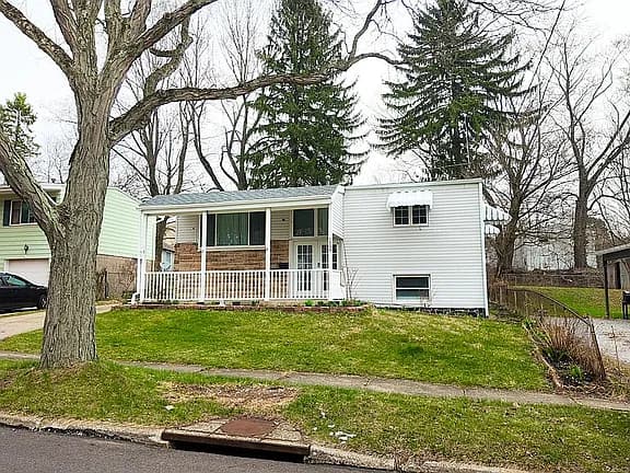 1599 Herkender Ave — exterior photo