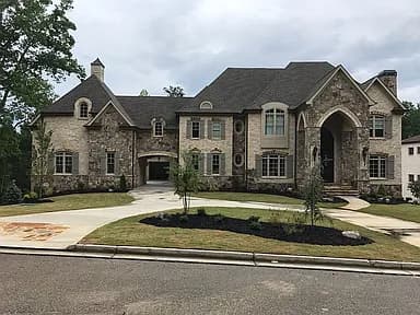 275 Traditions Dr — exterior photo