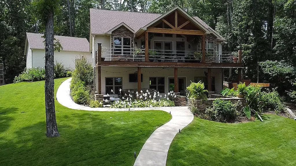 915 County Road 79 — exterior photo