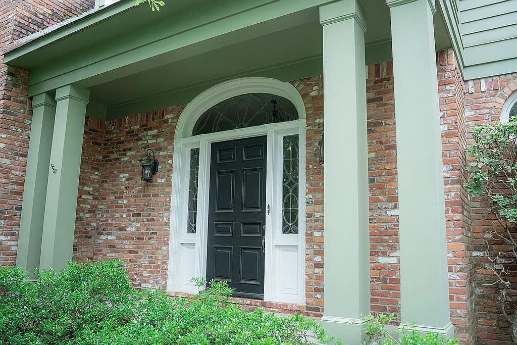 6333 Cape Cod Dr — exterior photo