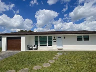 7833 Tropicana St — exterior photo