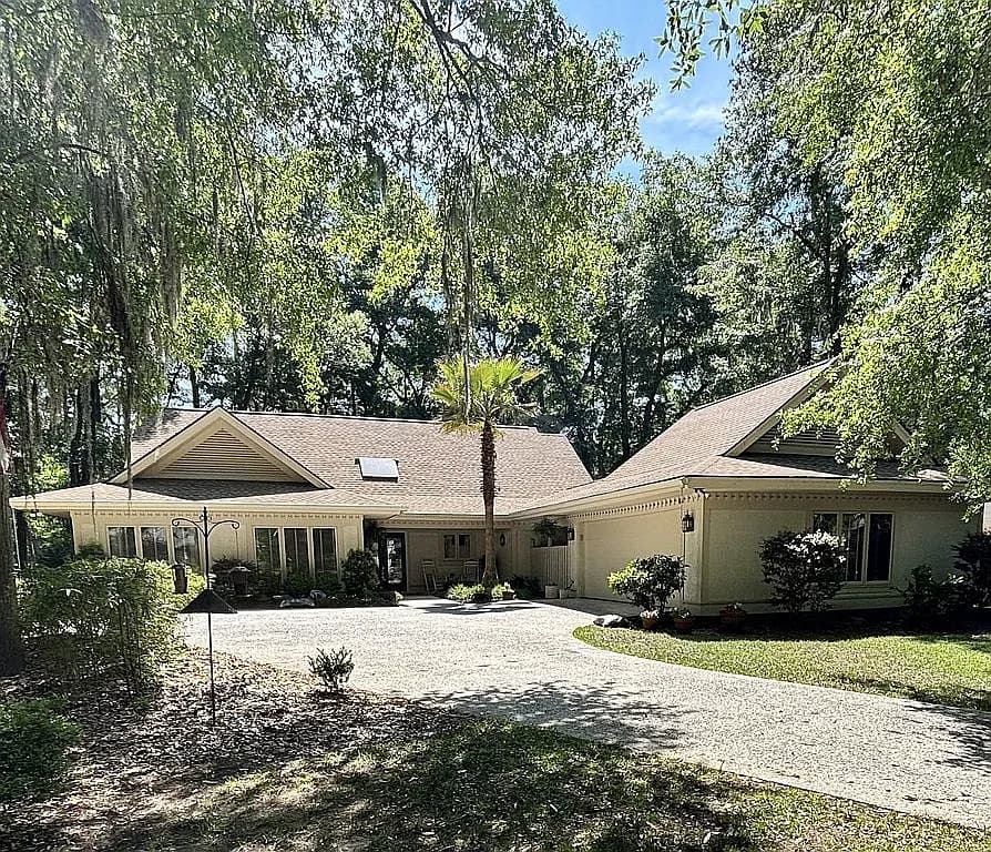 10 Oketee Ct — exterior photo