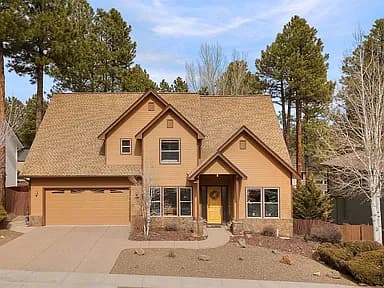 484 E Clover Creek Dr — exterior photo