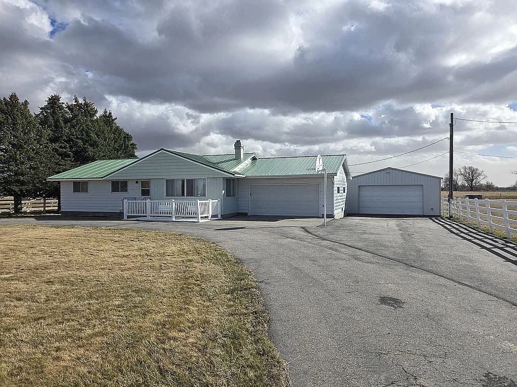 317 W 350 N — exterior photo