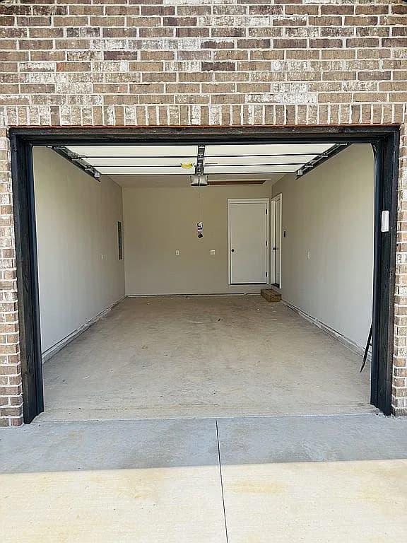 414 N Cherokee Trl — exterior photo
