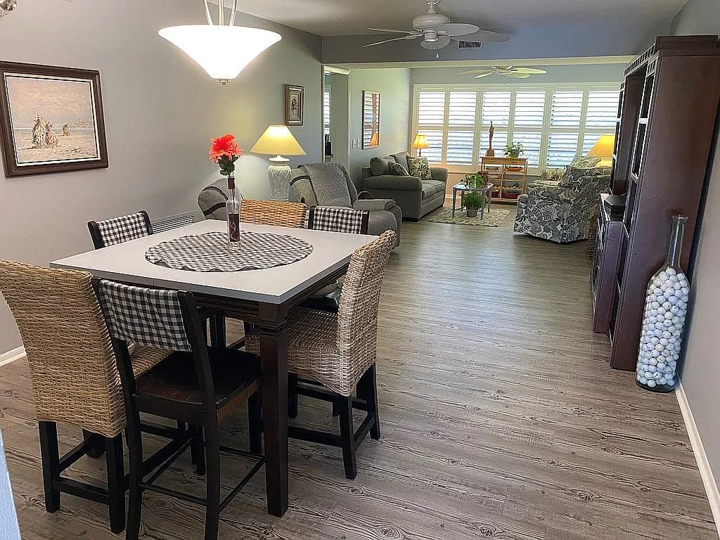 27 Plantation Dr APT 201 — exterior photo