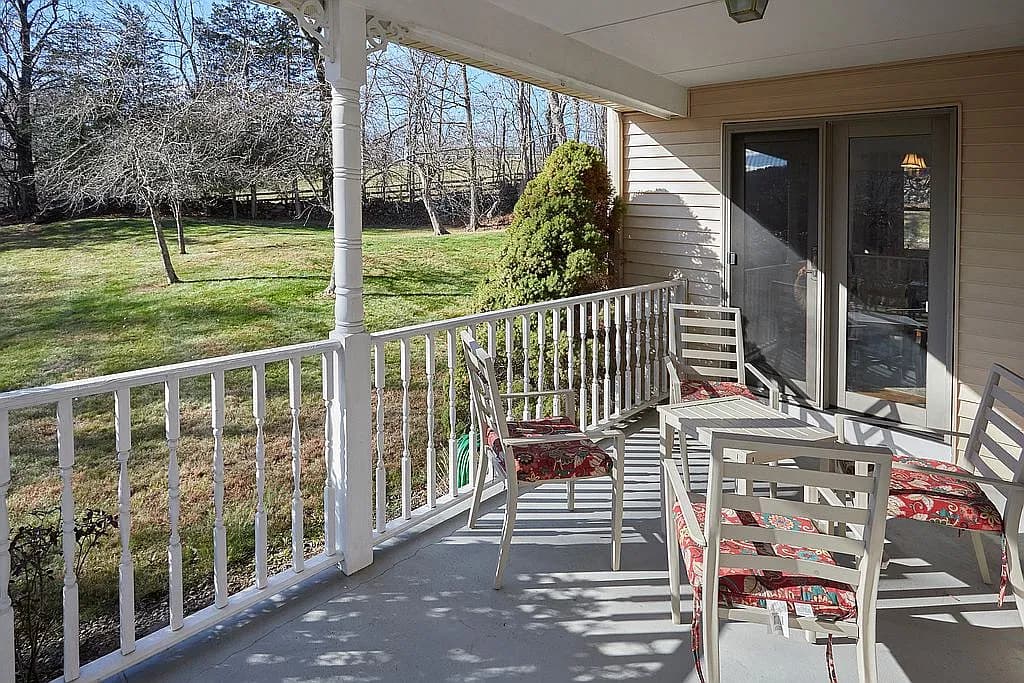 5 Bens Way — exterior photo